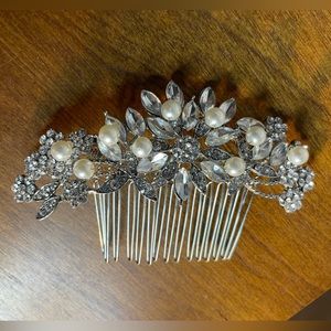 Rhinestone hair comb